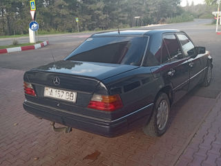 Mercedes Series (W124) foto 3