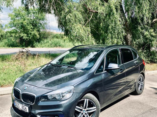 BMW 2 Series Active Tourer foto 2