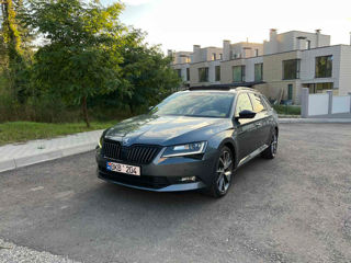 Skoda Superb foto 1