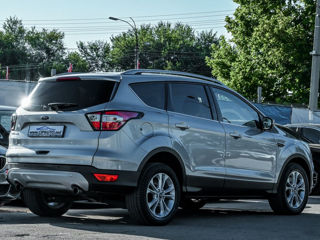 Ford Kuga foto 1