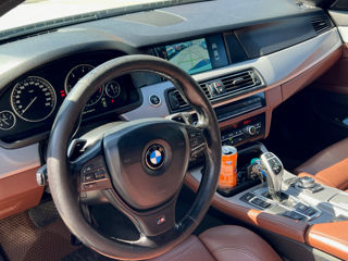 BMW 5 Series foto 10