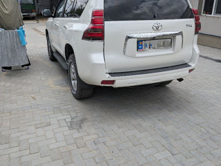 Toyota Land Cruiser Prado foto 3