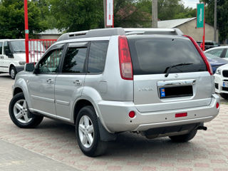 Nissan X-Trail foto 3