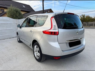 Renault Grand Scenic foto 3