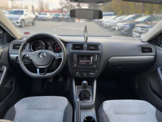 Volkswagen Jetta foto 15