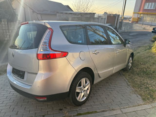 Renault Scenic foto 2