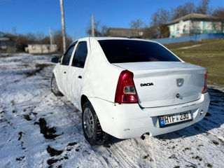 Dacia Logan foto 2