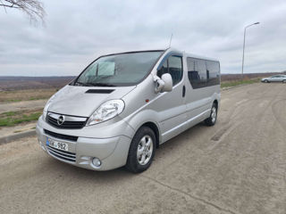 Opel Vivaro foto 2