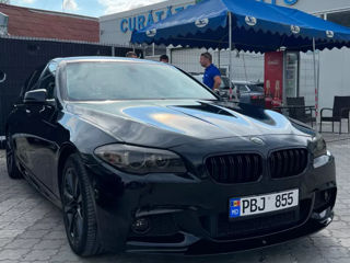 BMW 5 Series foto 6