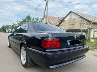 BMW 7 Series foto 4