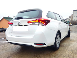 Toyota Auris foto 2