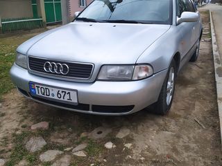 Audi A4 foto 2