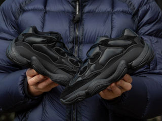 Adidas Yeezy Boost 500 Black foto 4