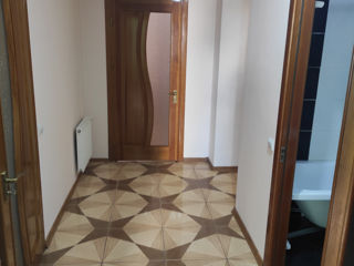 Apartament cu 2 camere, 74 m², Râșcani, Chișinău foto 8