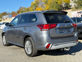 Mitsubishi Outlander foto 4