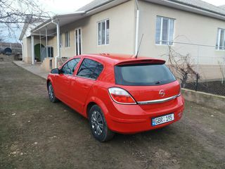 Opel Astra foto 2