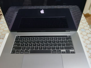 2019 MacBook pro 16" i9 16gb 1TB foto 2