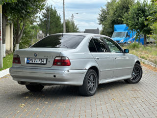 BMW 5 Series foto 5