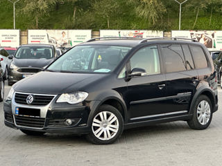 Volkswagen Touran foto 3