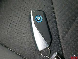 BMW iX foto 13