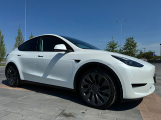 Tesla Model Y foto 7