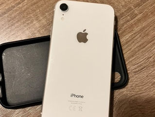 Vând iPhone XR stare bună singurul defect este ecranul spart foto 2