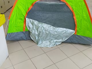 Палатка четырехместная , игра дартс , пластиковый кофр для инструмента foto 1