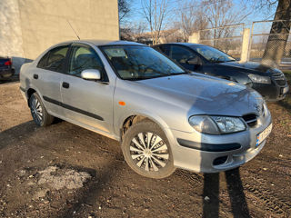 Nissan Almera foto 4