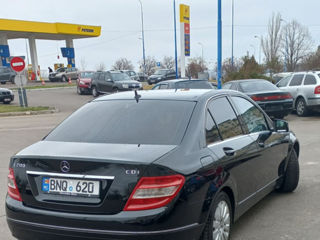 Mercedes C-Class foto 3