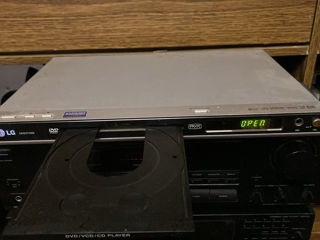 DVD Player LG DKE573XB - 50lei  DVD без пульта на запчасти