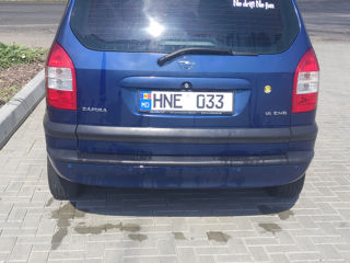 Opel Zafira foto 2