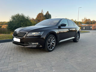 Skoda Superb foto 3