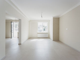 Apartament cu 3 camere, 135 m², Centru, Chișinău foto 3