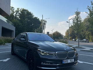 BMW 7 Series foto 2