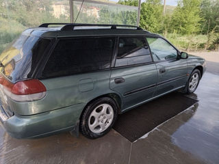 Subaru Legacy foto 3