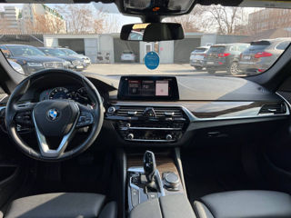 BMW 5 Series foto 8