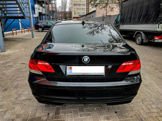 BMW 7 Series foto 8