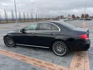 Mercedes E-Class foto 8