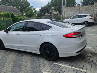 Ford Fusion foto 2