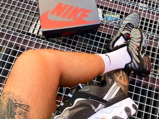 nike react anthracite