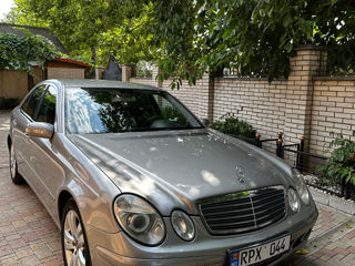 Mercedes E-Class foto 2