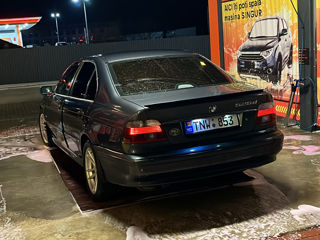 BMW 5 Series foto 3