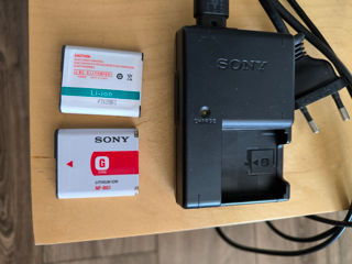 Incarcator Sony Bc-csgb + 2 Acumulatoare Np-bg1