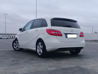 Mercedes B-Class foto 4