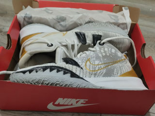 Basketball Nike Kyrie 7 (gold White) foto 1