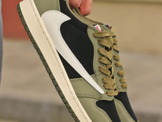 Nike Air Jordan 1 Low OG Traviss Scott Olive foto 3