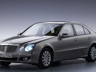 Запчасти на мерседес W211 ( E класс )