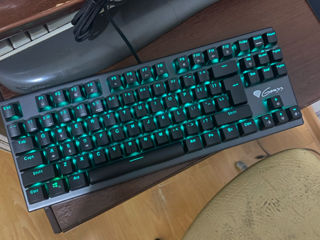 Vând urgent tastatură Gaming