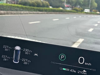 Toyota bZ3 фото 6