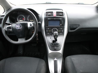 Toyota Auris foto 8